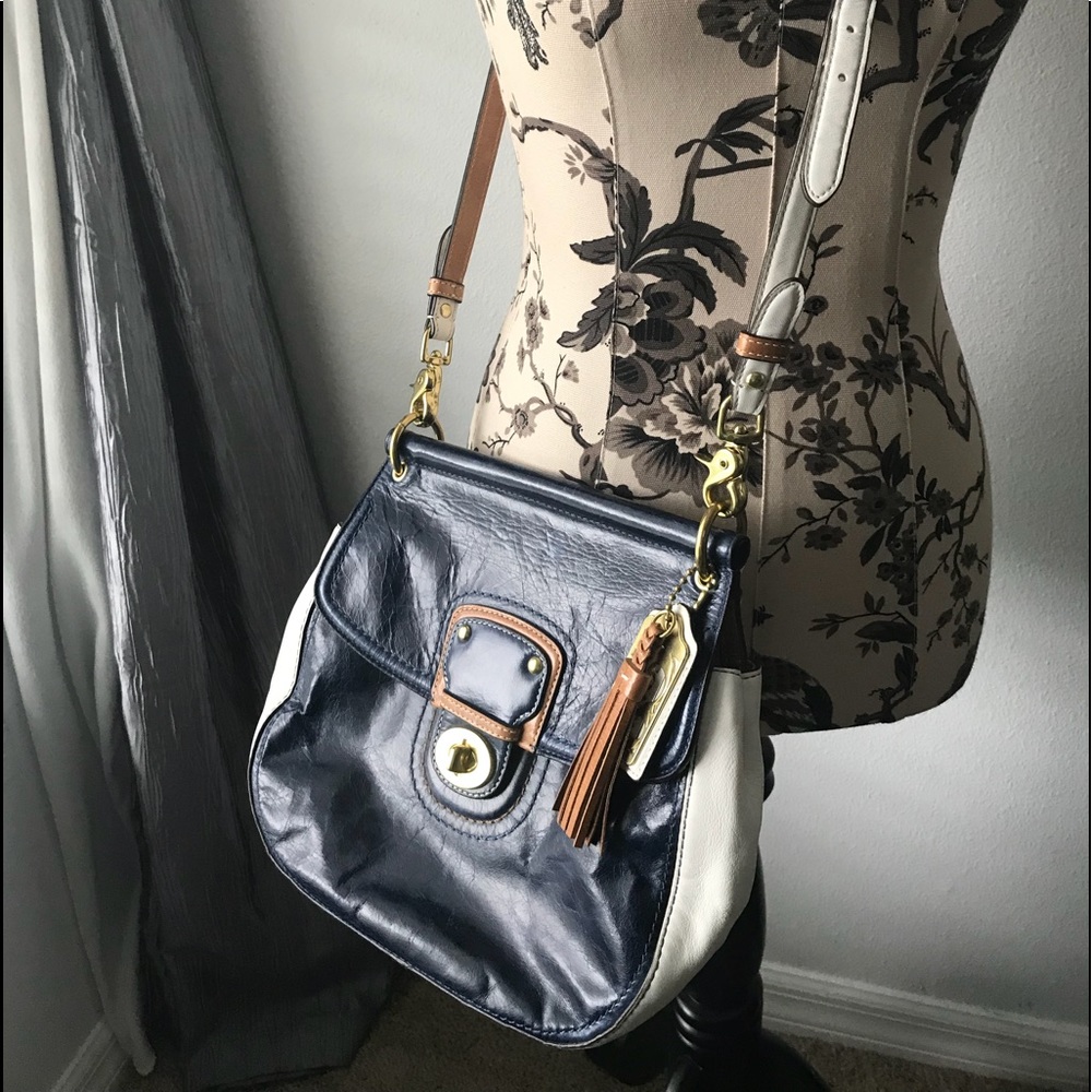 Coach Limited Edition - Picture 4 of 8